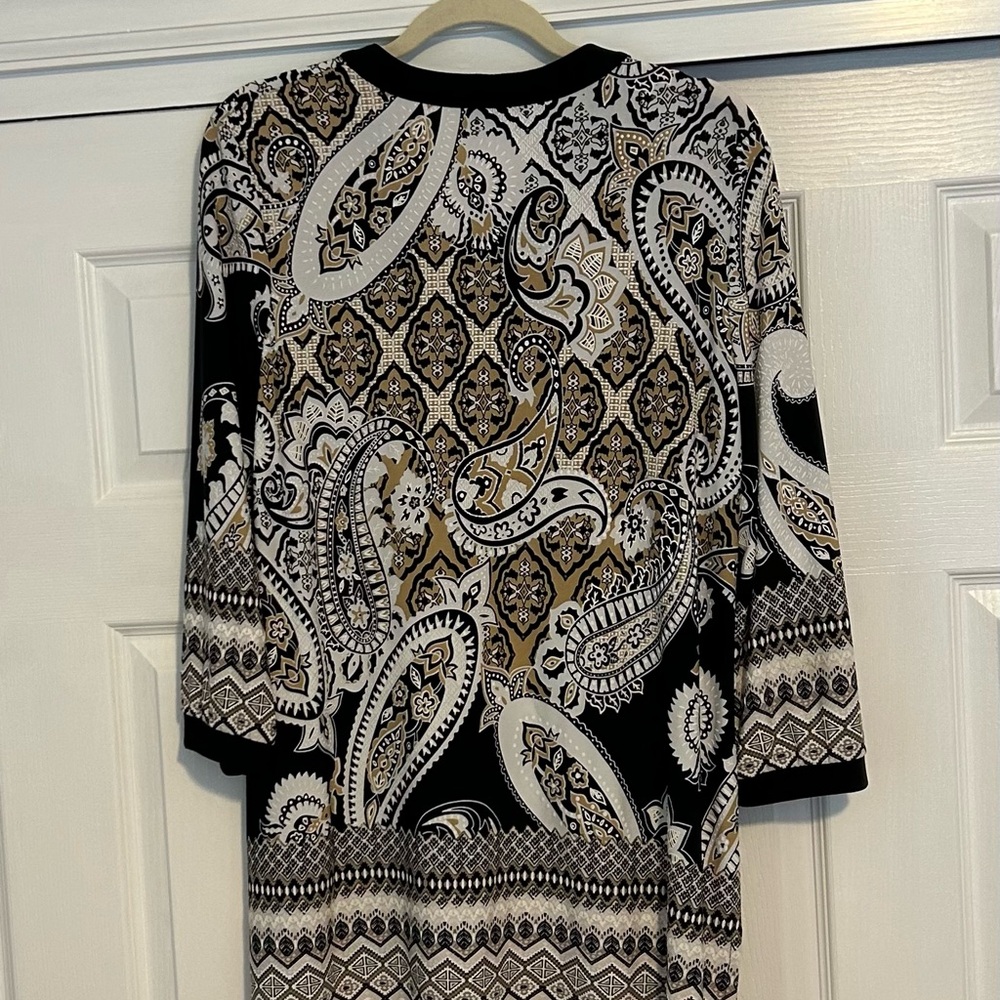 Joseph Ribkoff Black and Gold Patterned Top - Picture 3 of 6